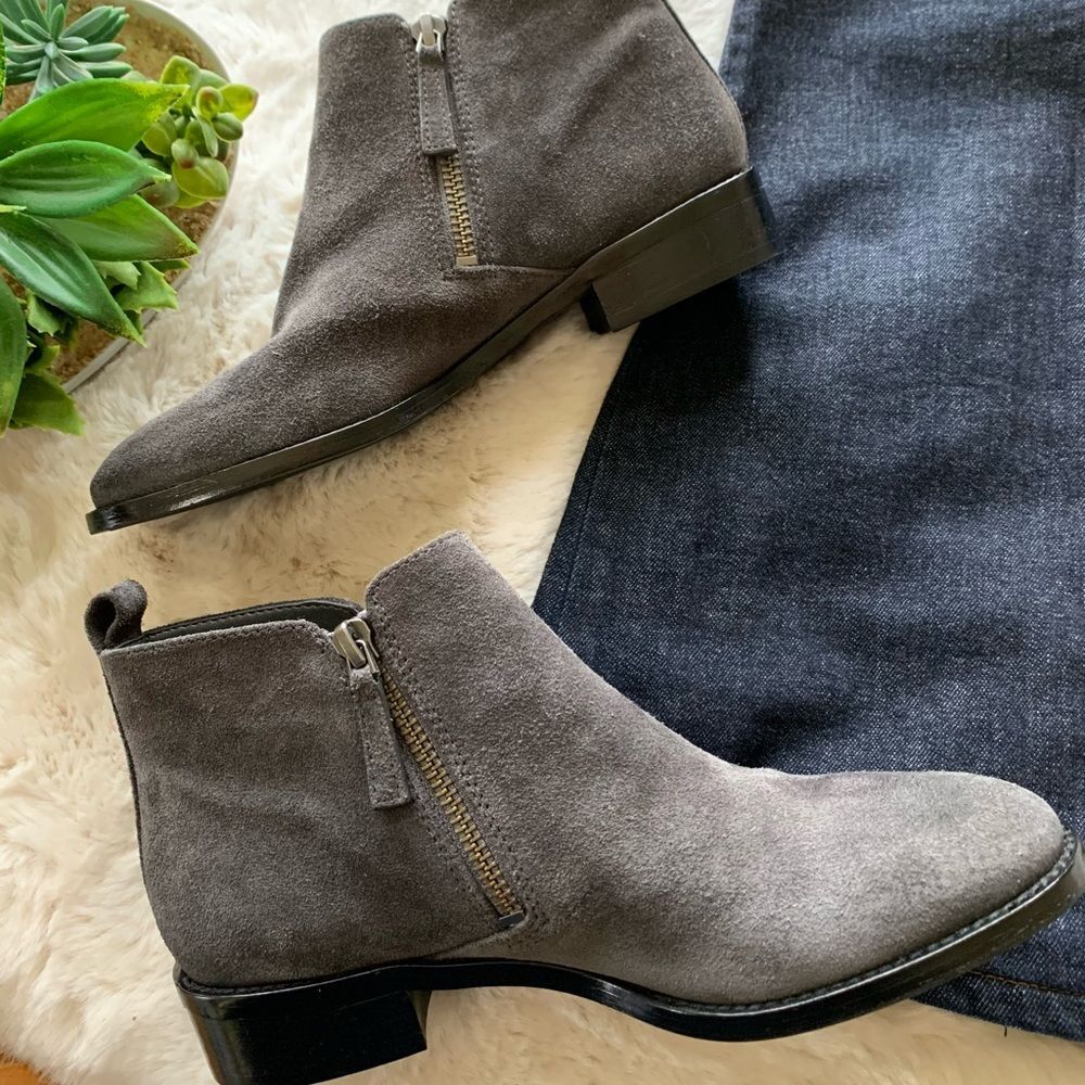 Michael Kors Suede Low Heel Ankle Boot Bootie Two Zippers Gray Women’s Size 5.5 - Picture 5 of 16